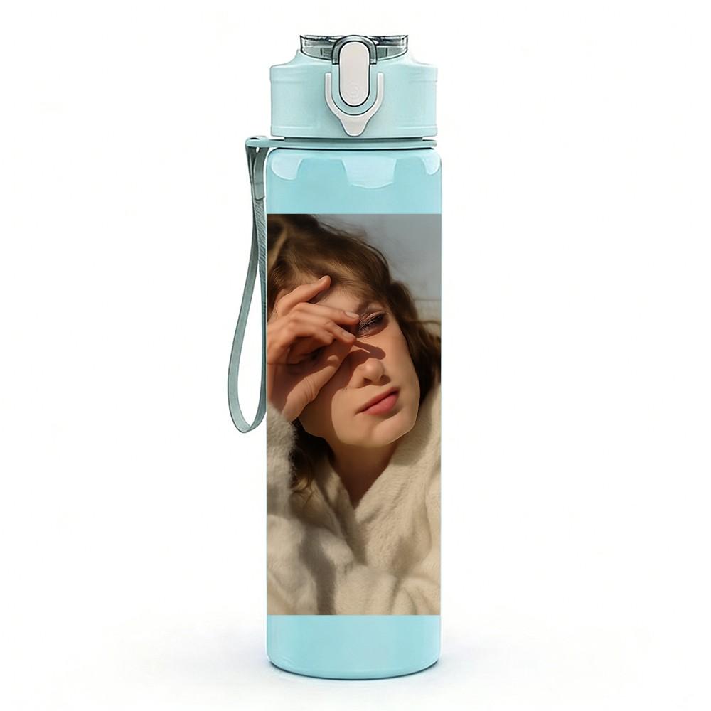 1PC Vintage Lady Soft Portrait 750ml Color Plastic Sports Water Bottle Leakproof Flip Straw Lid For Sports Office Home Use