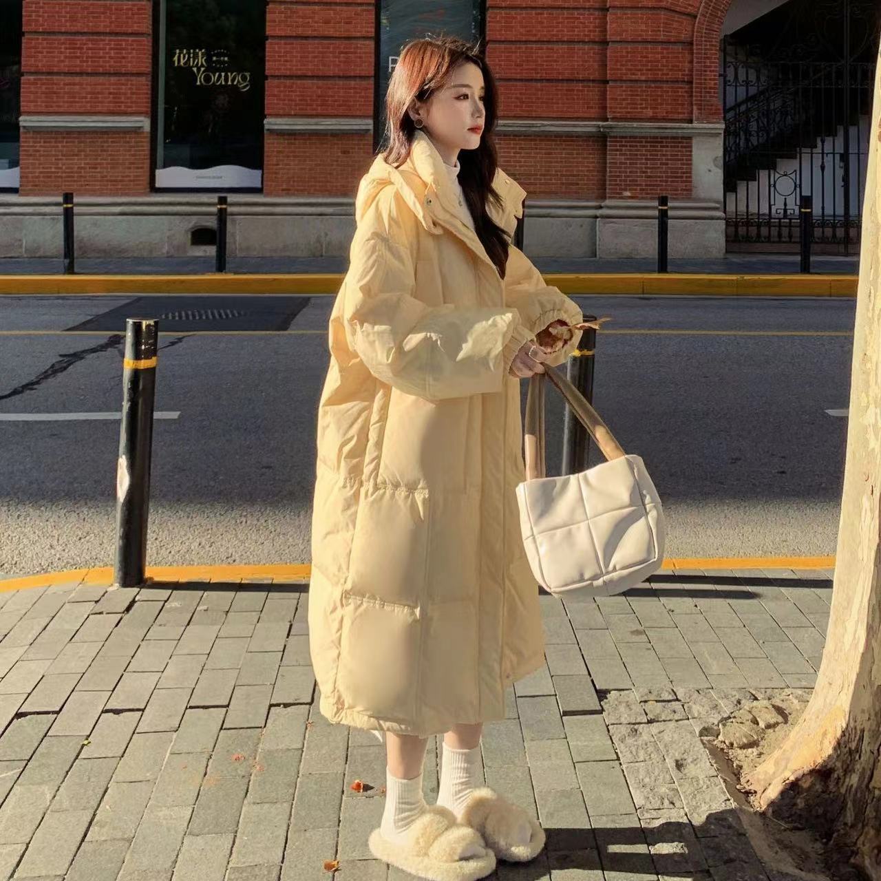 

Женская куртка средней длины из хлопка с пухом, новая корейская версия 2025 года, свободная хлопковая куртка, зимняя утолщенная хлопковая куртка длиной ниже колена XXL жёлтый