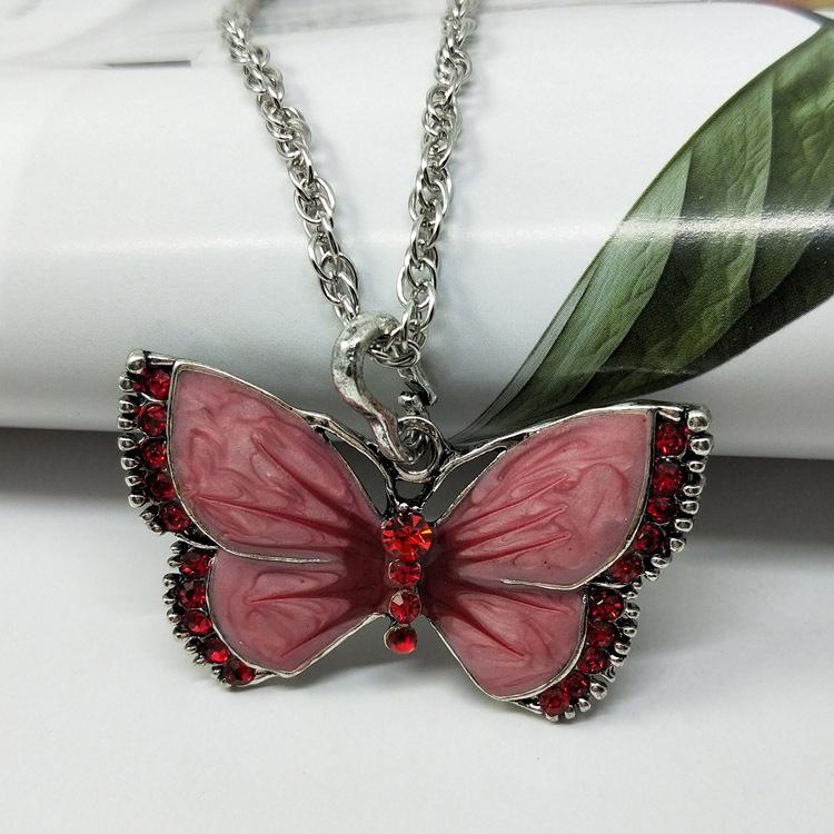 

Ожерелье с подвеской-бабочкой из сплава с капельным маслом и цепочкой красный
