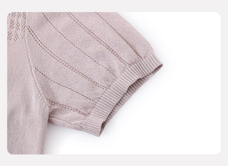 New 2026 Summer Ice Silk V-Neck T-Shirt: Short Sleeve & Loose Fit for Moms, Anti-Aging Top for Middle-Aged & Elderly Women.