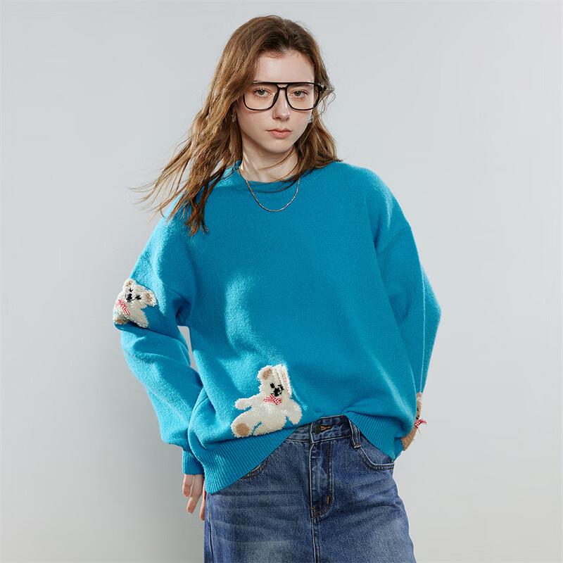 Chuyu Women's Bear Jacquard Loose-Fit Sweater