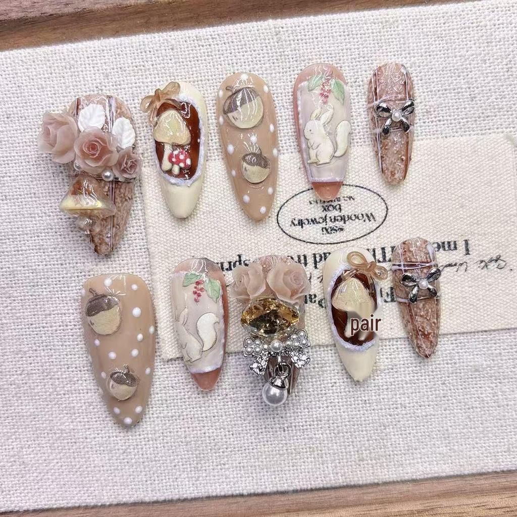 Cartoon Cute Squirrel Almond Fake Nails: Handmade Whitening Manicure Tips