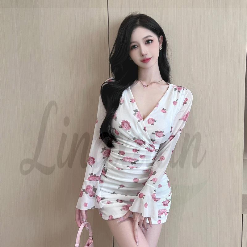 

Sheer Floral Pleated Waist-Cinched Bodycon Dress X-Large белый