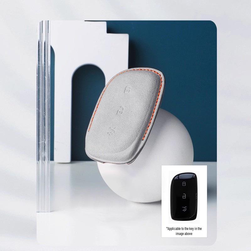 Lynk & Co 08 Key Cover Set: Protective Car Key Ring, Pouch, and Accessory.