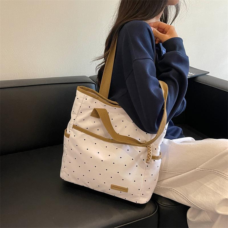 Korean-Style Canvas Tote: Large Capacity, Chic Summer Shoulder Bag for Women 2026