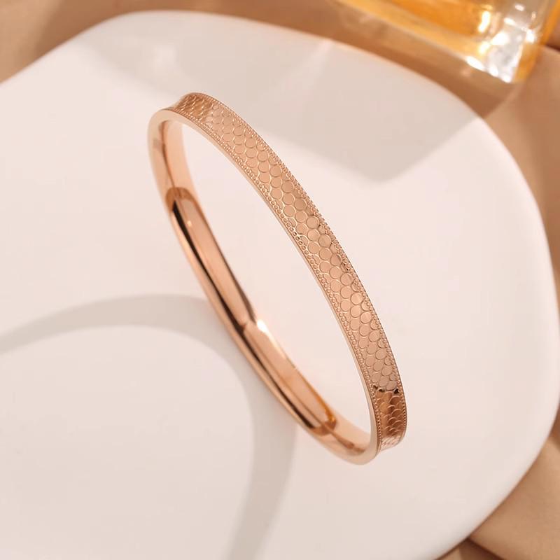 

Браслет из титановой стали с чешуей дракона: Модный женский золотой браслет, Не тускнеющий, Тренд, Вогнуто-выпуклый дизайн розового золота