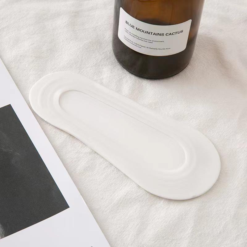 

Summer Ankle Silk Sock Liners with Non-Slip Silicone, Invisible, Breathable, Low-Cut Design for Women’s High Heels White Card Packaging білий
