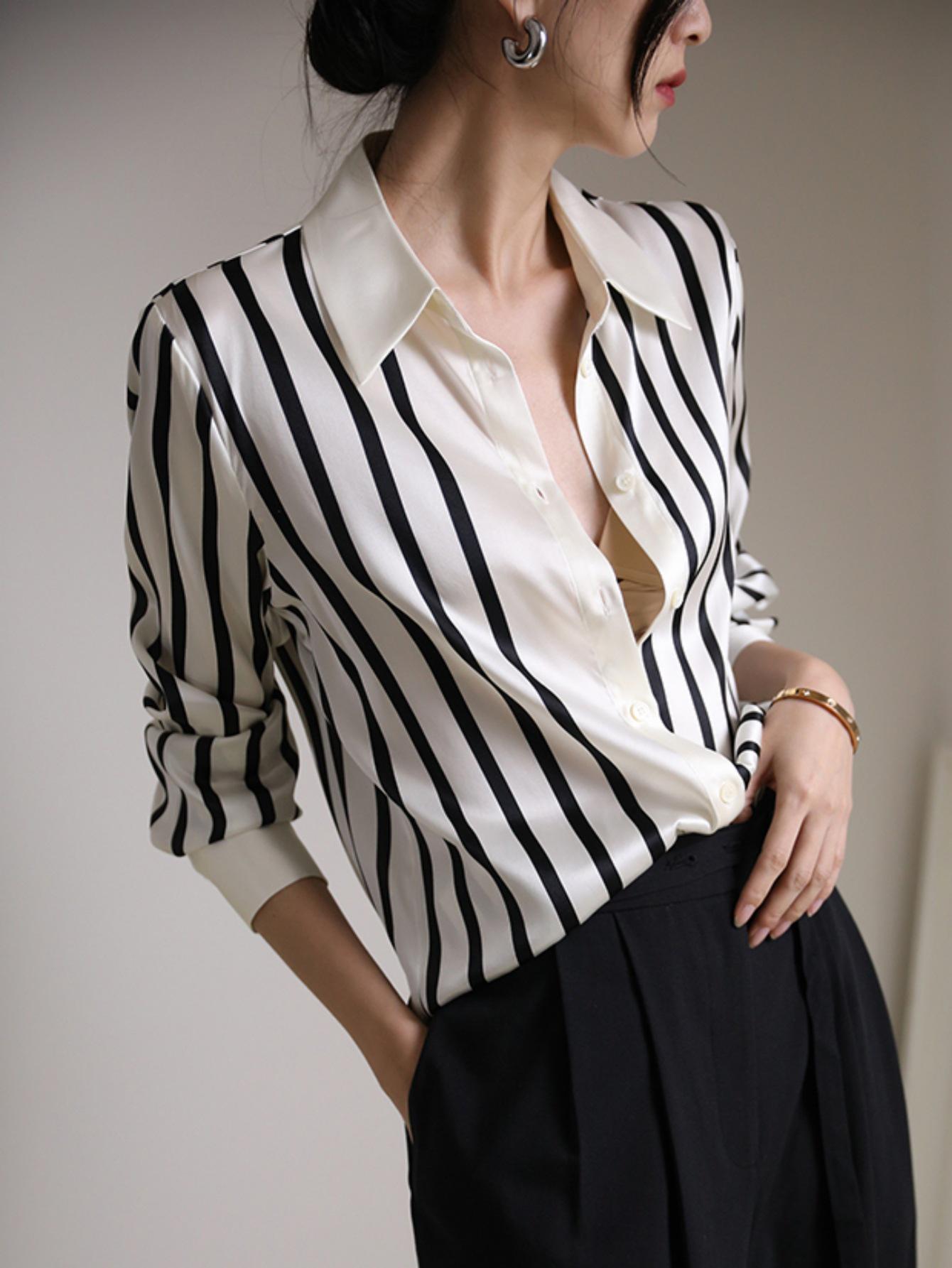 

Черно-белая полосатая атласная рубашка свободного кроя - Женский высококлассный удобный осенний стиль M