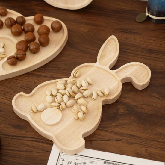 Wooden Rabbit Serving Tray Animal Charcuterie Platters Novelty Appetizer Platter for Cheese Fruit Heart-shaped Food Platter for Parties