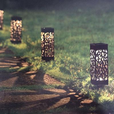 Leaf Pattern Hollowed-Out Solar Lawn Light