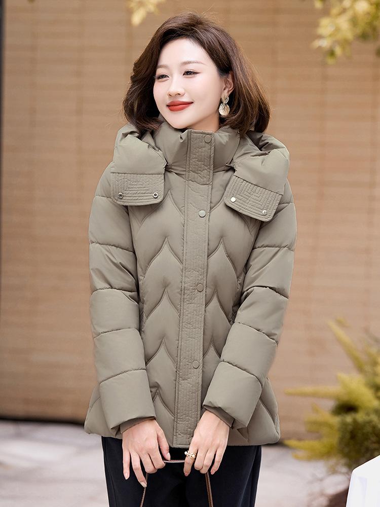 Physical supply, middle-aged and elderly hooded cotton clothes, women's short rhombus grid thermal cotton clothes, mother clothes, multi-color opt