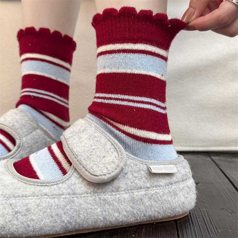 Wool Cartoon Medium Tube Socks Idea Yarn Cartoon Butterfly Socks Thickened Thermal Stacking Socks