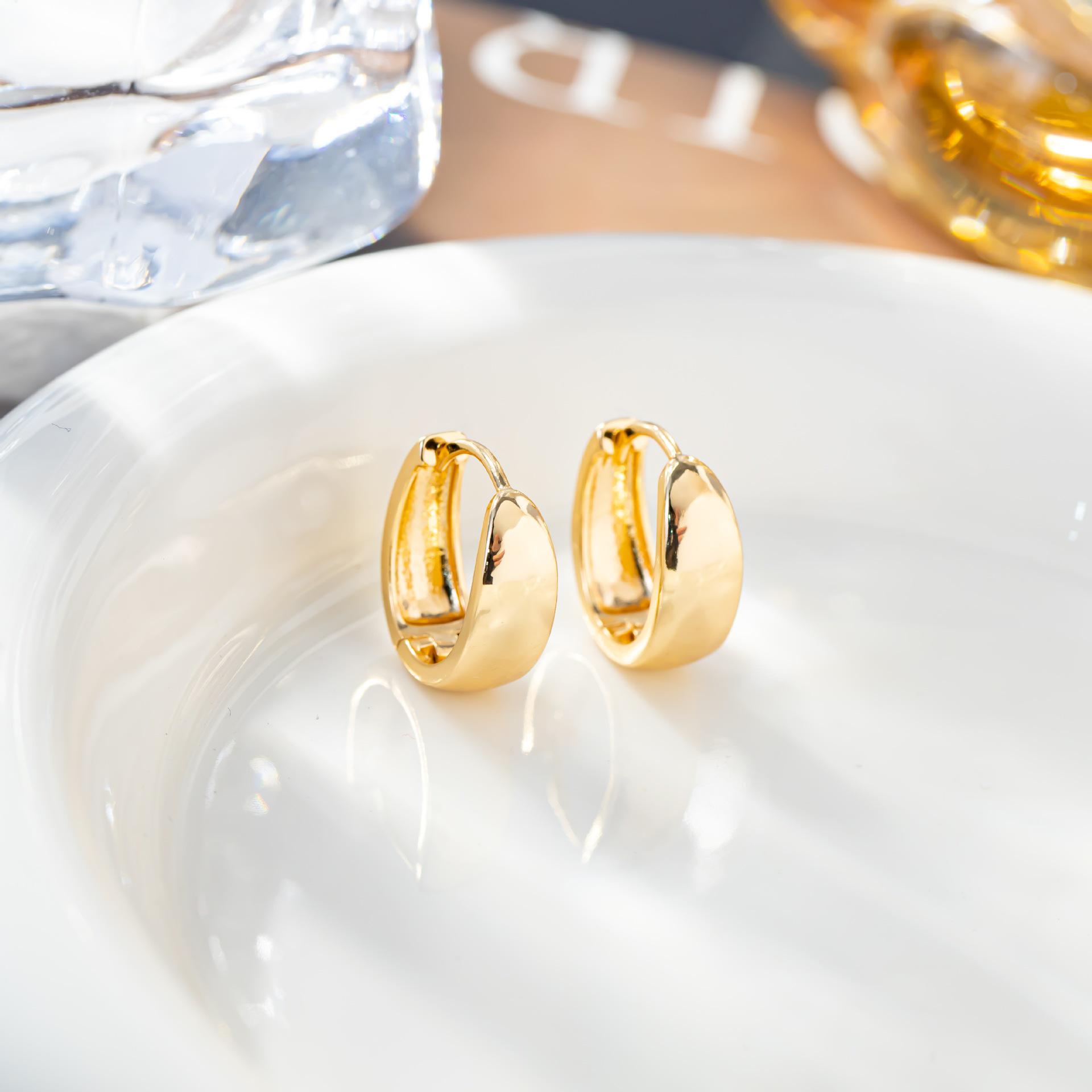 European Retro French Hoop Earrings - Light Luxury High-End Design 2024