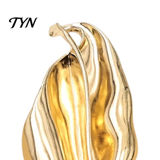 Women Minimalist Jewelry Irregular Leaf Alloy Brooch Pin, Silver Golden Plated Leaves Everyday Wear Lapel Clothing Accessory for Men Coats Decorative
