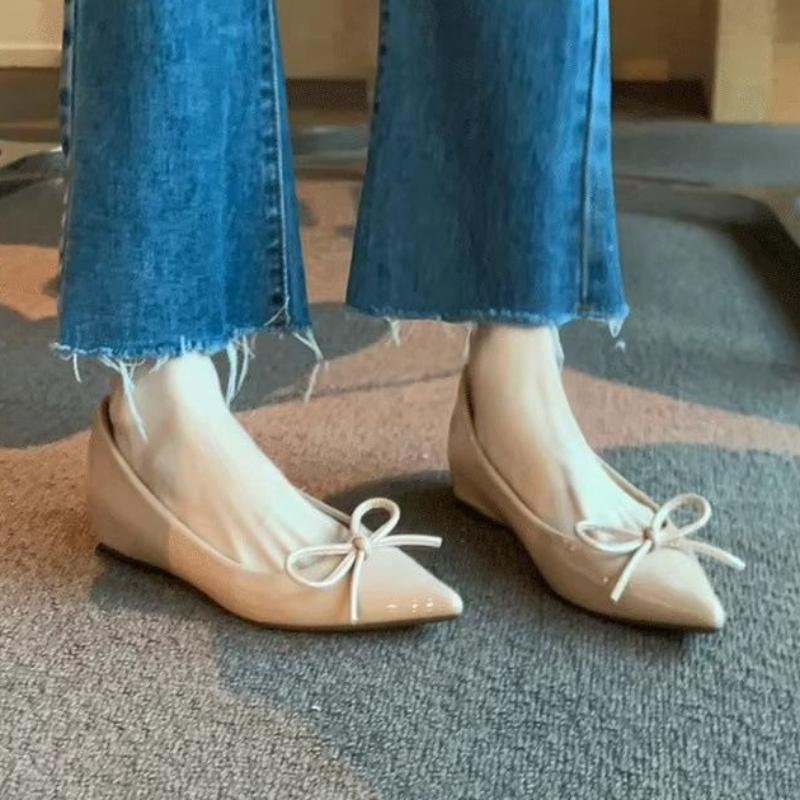 2026 New French Bow Pointed Toe Flat Shoes Women's Shallow Mouth Inside Heighten Commuter Soft Sole Shoes