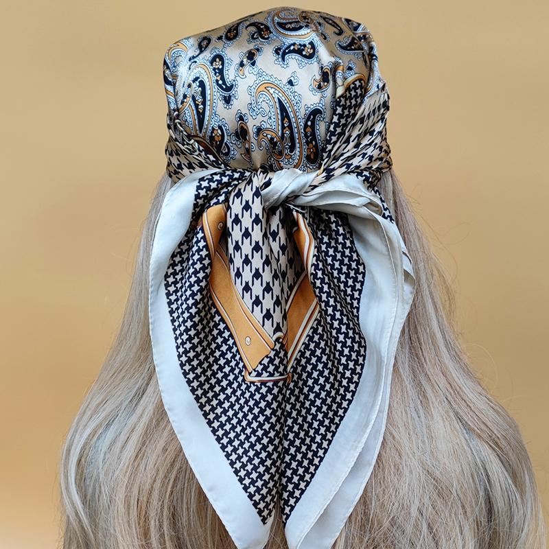 The Four Seasons Beach Kerchief New Style Sunscreen Silk Hijab Women Popular Design Headscarf Luxury 70X70CM Square Scarves