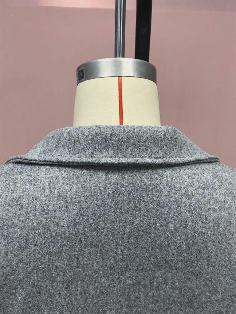 2025 Europäische und amerikanische Damen-Plüsch-Langarm-Reversjacke für Herbst/Winter