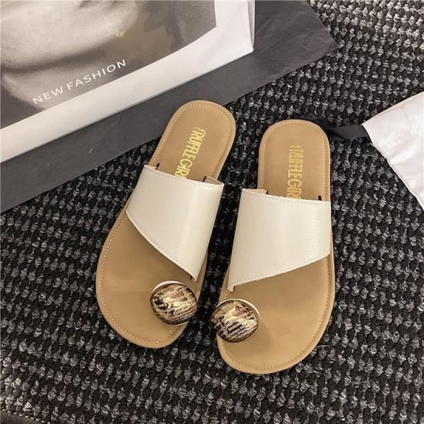 Fashion Rubber Flip Flops Slippers Soft Shoes Luxury Slides Low Slipers Women Hawaiian Comfort Designer Flat Summer 2025 Fashion Casual