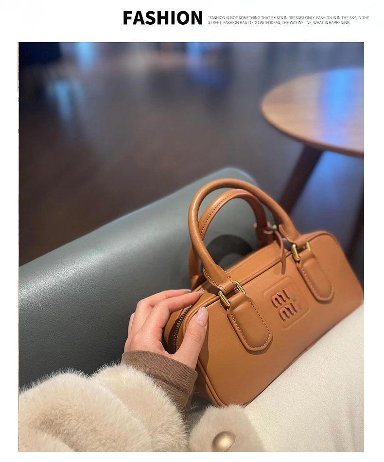 Zhang Yuanying Style Women's Fashionable Versatile Large Capacity Boston Pillow Handbag