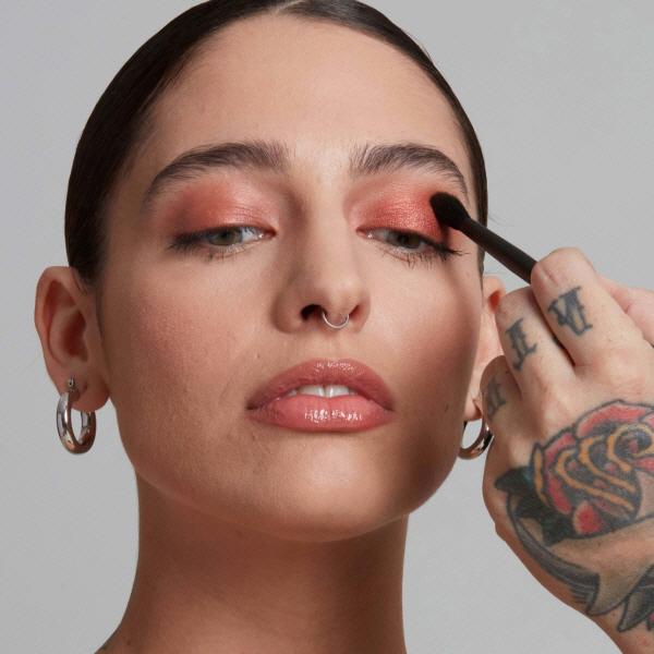 Nyx Baza Eyeliner Cień do powiek 02 Średni 8ml