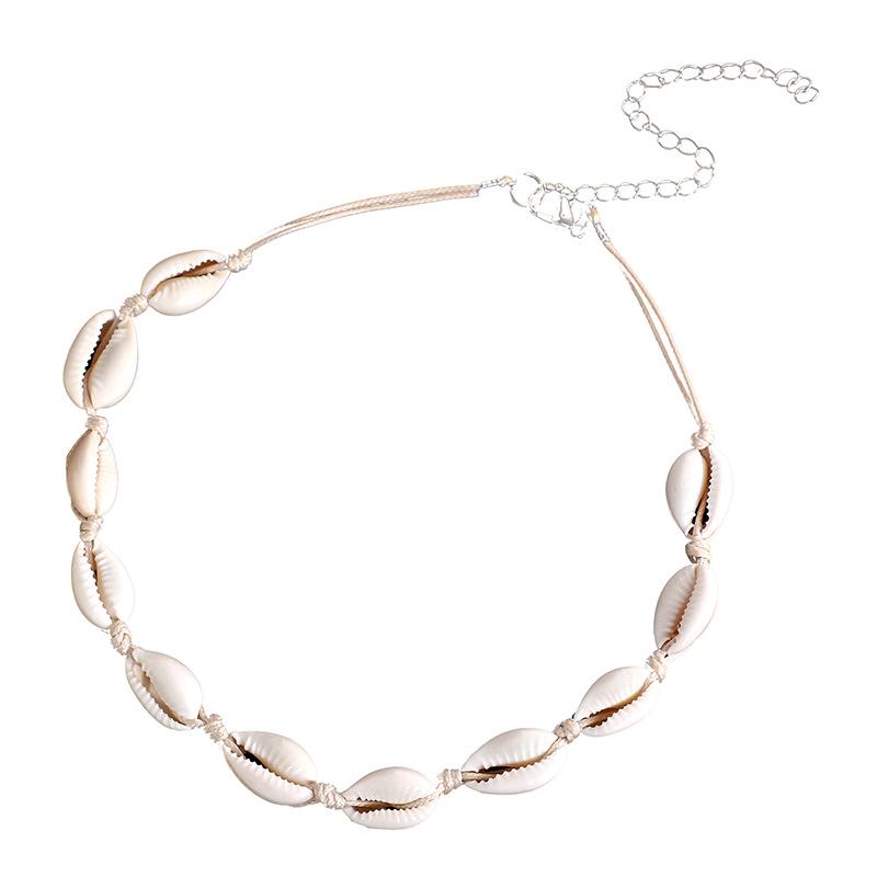 Vintage European-American Shell Necklace: Retro Fashion Accessory & Trendy Travel Souvenir