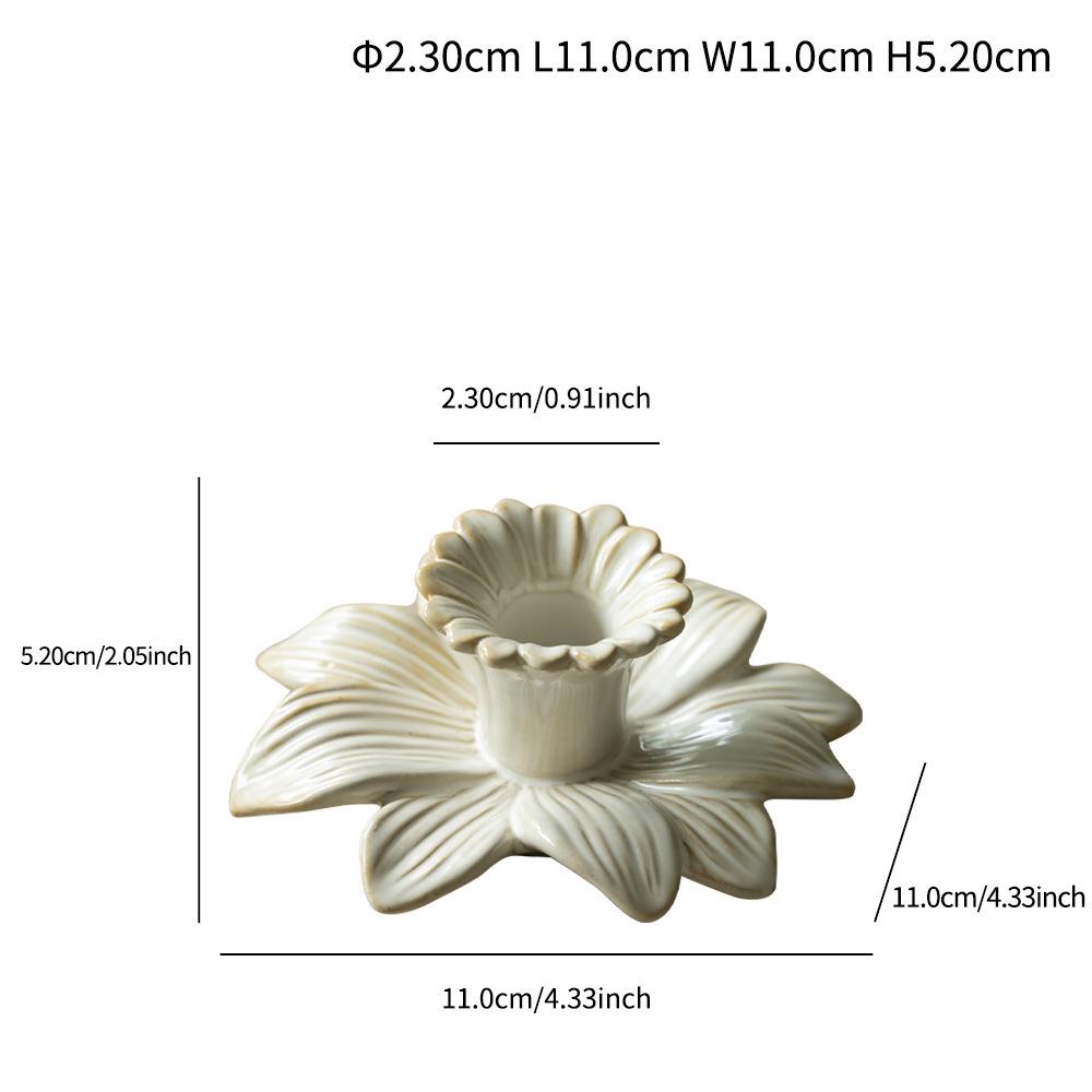 Off-white Floral Ceramic Candlestick Holder - Creative Desktop Decoration Ornament