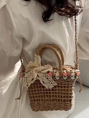 Handwoven Messenger Bag Rattan Flower with Lace Bow Design Shoulder Bag Portabl Storage Crossbody Handbag for Daily Leisure CLE