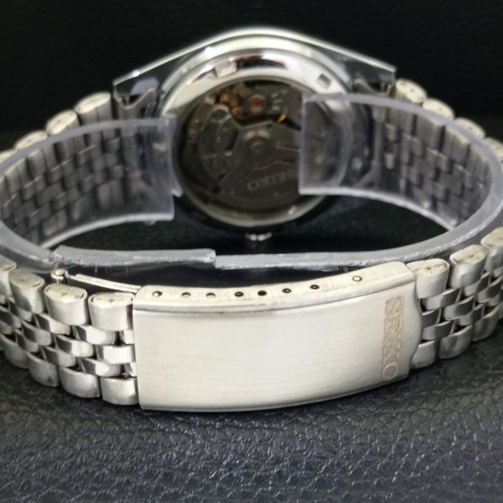 JAPAN VINTAGE SEIKO 5 AUTOMATIC REFURBISHED MENS GREEN DIAL WATCH a440638-9 Sk-a440638-1