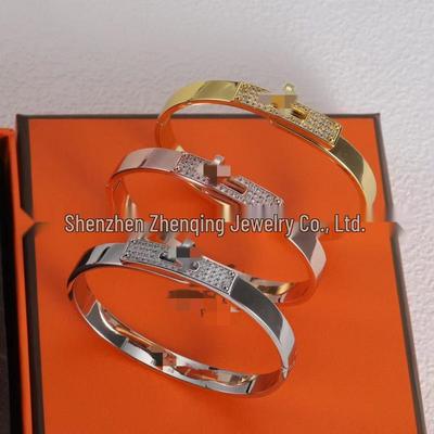 Elegant Pig Nose H Bracelet with Inlaid Diamonds - Light, Luxury, Versatile