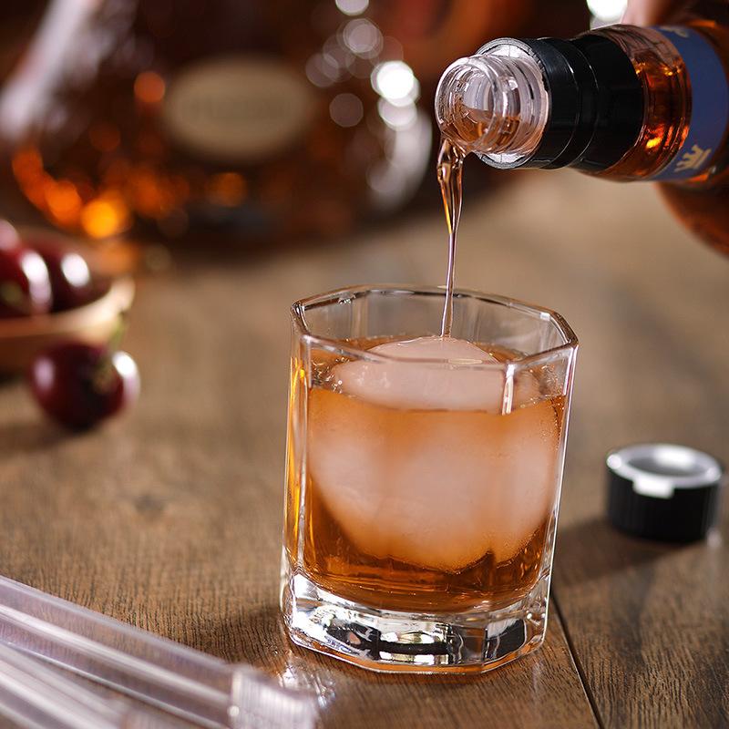 2 Stück Silikonform 6cm Eis Kugel Ball Bar Eisball Atmungsaktiv Schnellgefroren Eis Kugel Maker Whiskey Partner