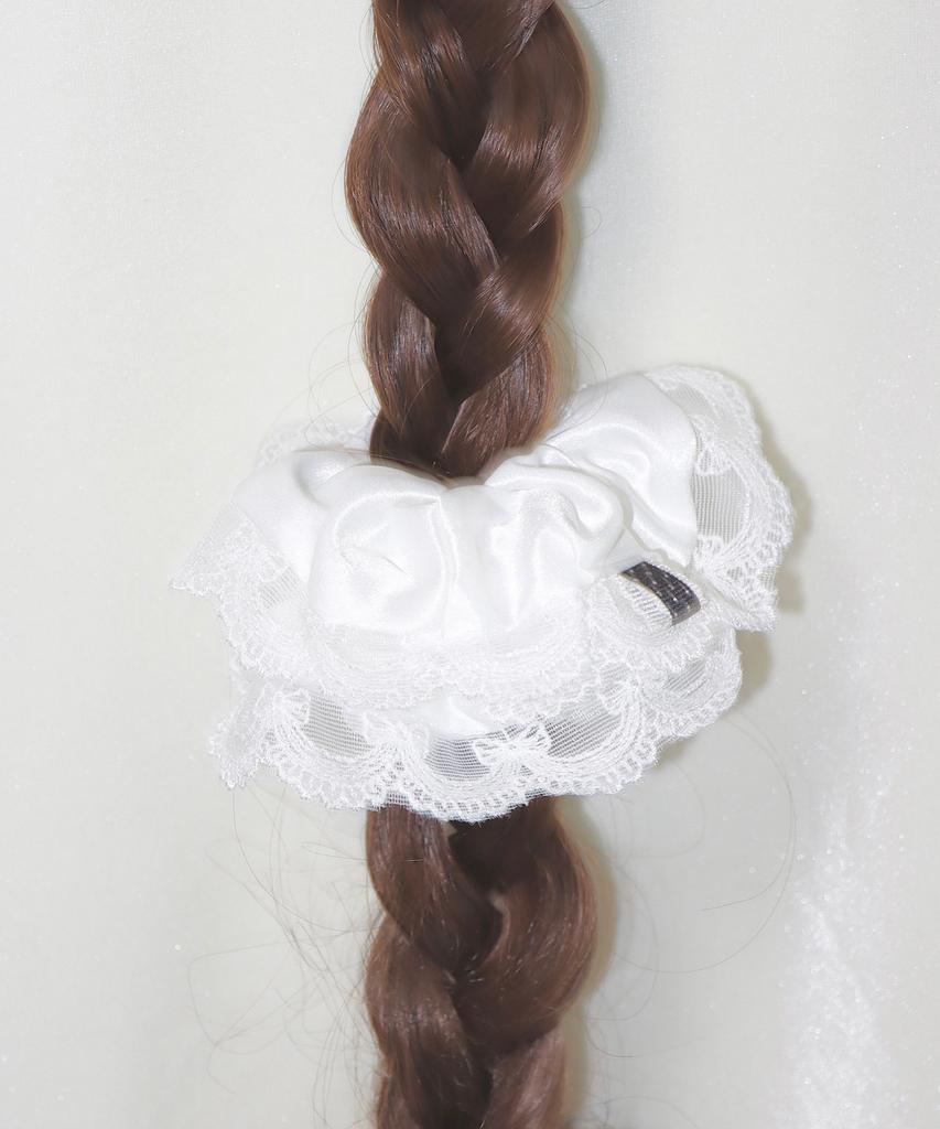 Sunae Rock Silk Scrunchie_White