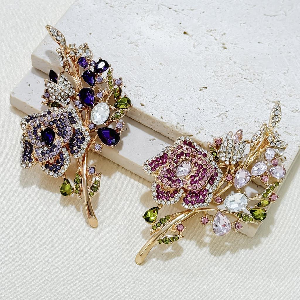 New High-grade Alloy Rhinestone Rose Bouquet Brooch, Elegant and Versatile Women's Clothing Brooch Jewelry Pin