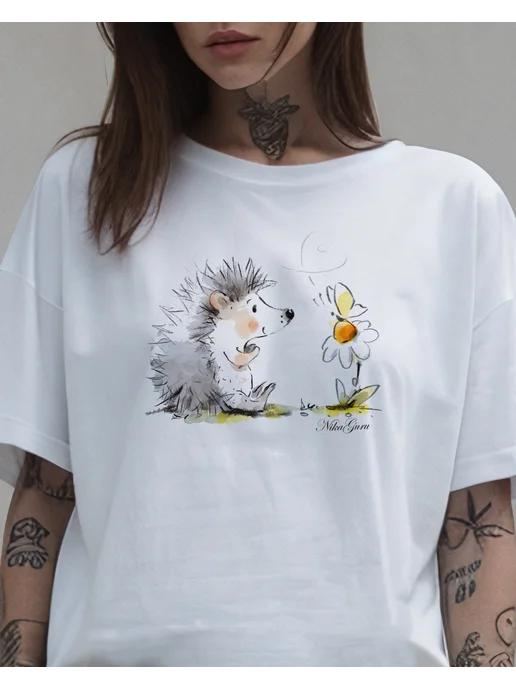 Summer T-shirt with a hedgehog print S