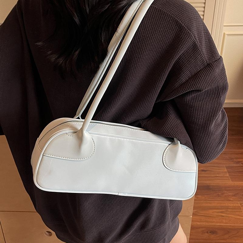 2025 New Niche Design Fashionable Portable Baguette Bag Fashionable Versatile Large Capacity Bowling Underarm Shoulder Bag