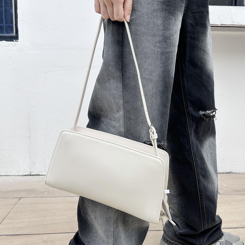 New French Niche Retro Stick Armpit Bag High-end Simple Shoulder Bag Tofu Small Square Bag Women's Bag