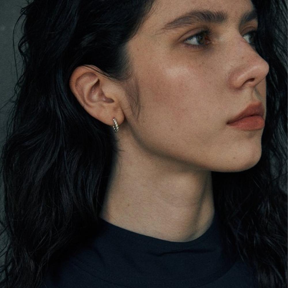 VERTE 925 Silver Bout Earring   deux.Silver.195