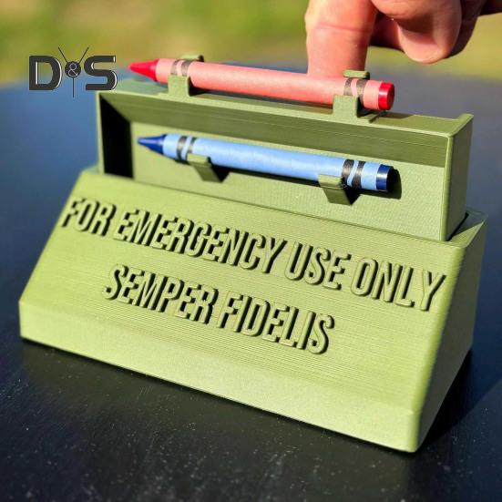 Crayon Holder Desk Ornament 3D Printed Crayon Storage Rack with Hidden Lifting Shelf Multifunctional Crayon Display Organizer Decoration