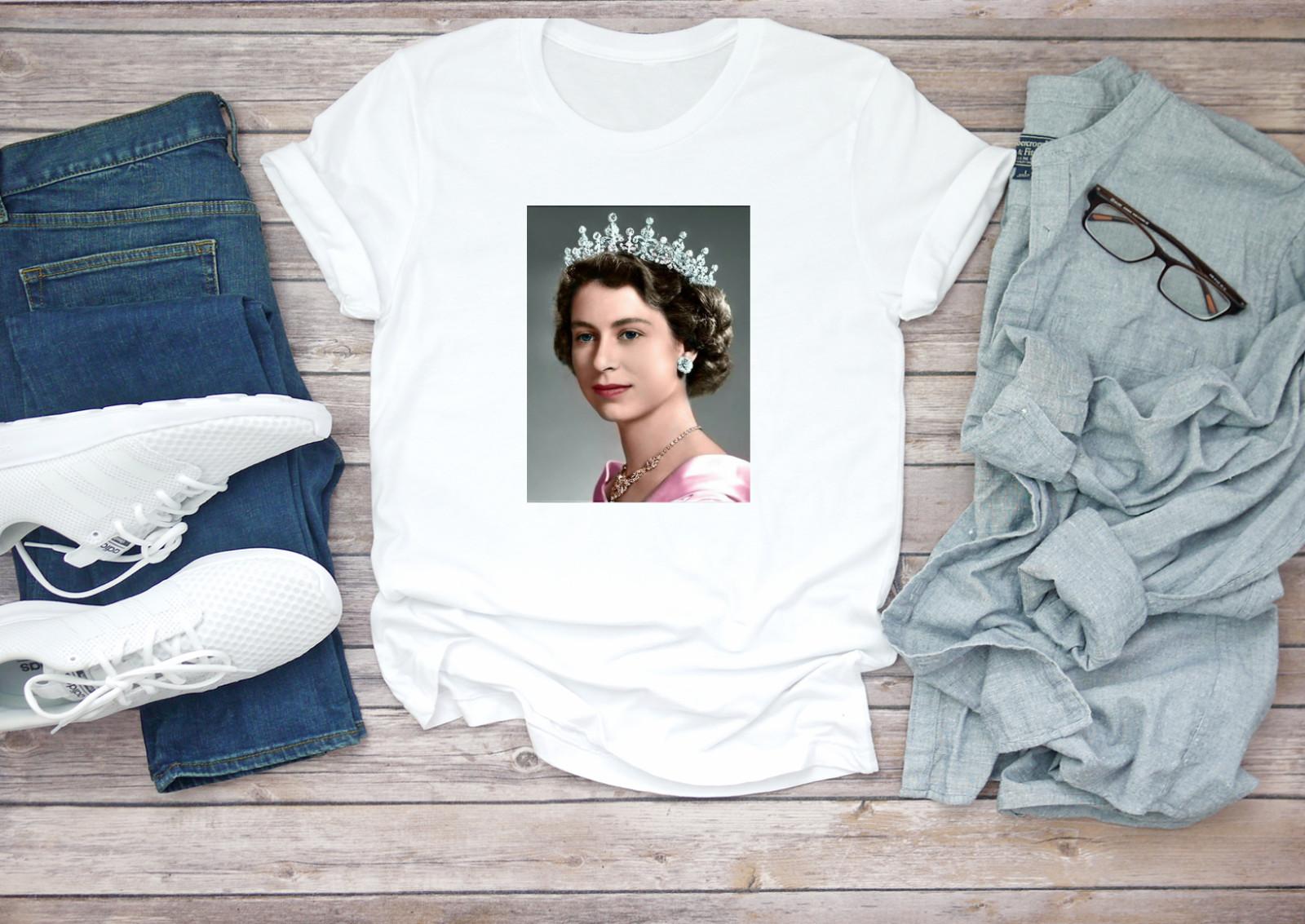 Queen Elizabeth II Colored Short Sleeve White Men T-shirt K315 XXL