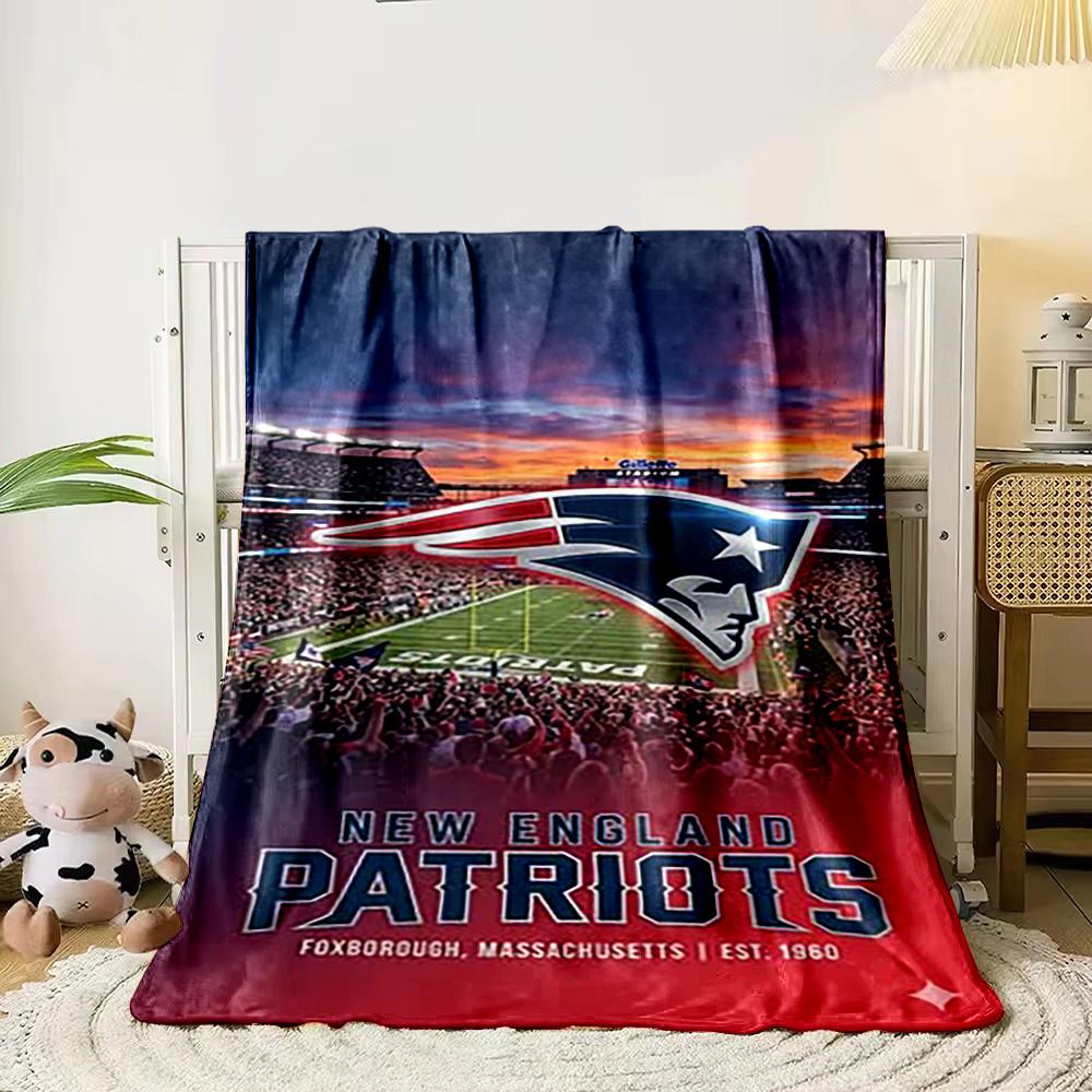 New England Patriots Logo Design Blanket Flannel Blanket for Bedroom, Living Room, Sofa, and Nap Sofas.