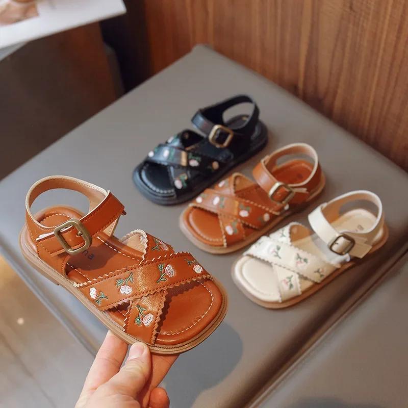 Girl Sandals Summer Kids Princess Embroidery Flower Flat Sandals Fashion Versatile Ancient Style Children Causal Sandals Soft