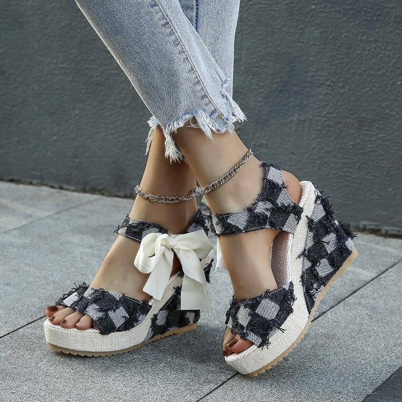 Spring and summer new open-toed women's wedge sandals side lace-up fashion water table lady high-heeled sandals