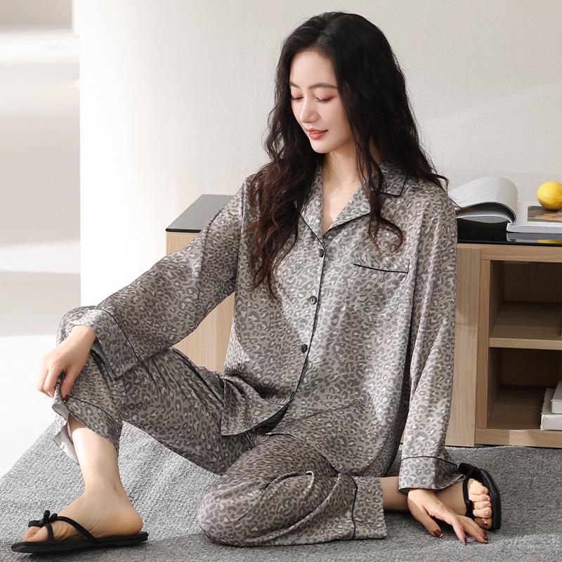 Pajamas women spring and autumn spring ice silk long-sleeved trousers loungewear natal year red leopard print suit can be worn outside