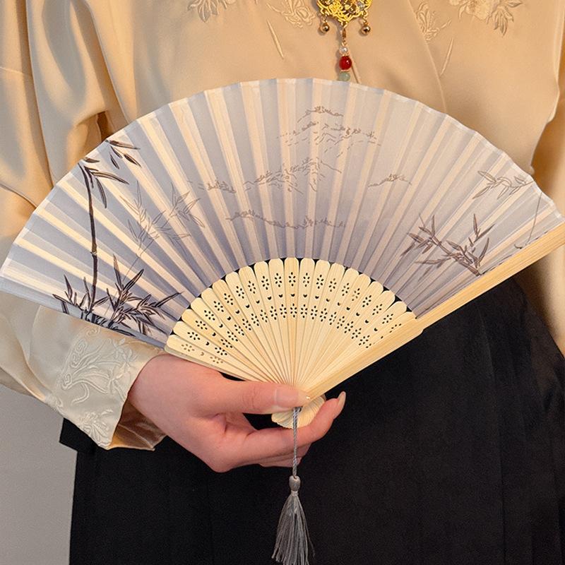 Women s horse dress Hanfu cheongsam accessories small fan portable national style new Chinese style fan ancient style folding fan