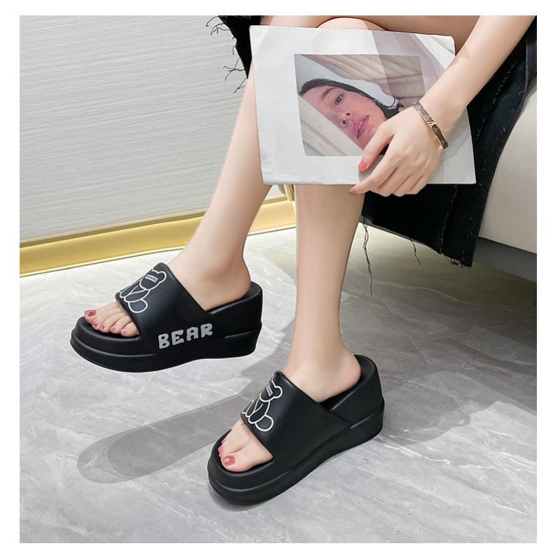 Slippers Female Non-slip Home Soft Bottom Trend Thick Bottom Can Be Worn Outside Sandals Slippers