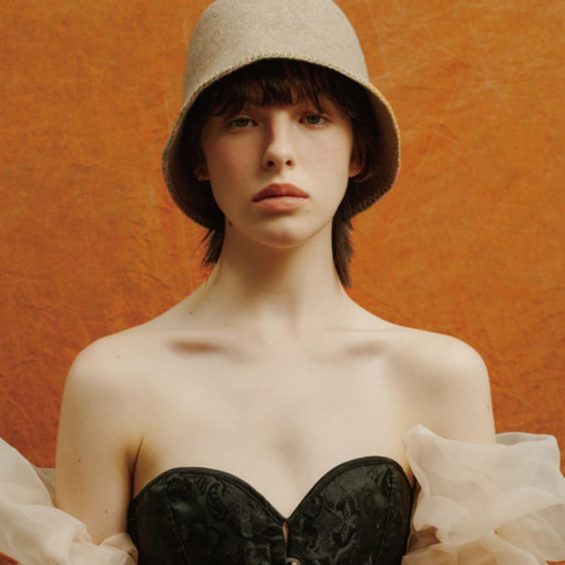 

poesiedame [Жизненный ПОРТРЕТ] Шляпа клош Whipstitch цвета овсянки FREE