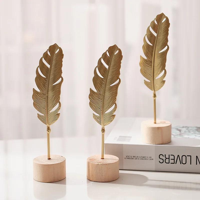 1pc Golden Ginkgo Leaf Feather Metal Model Figurines Desktop Craft Ornaments Photo Props Statues Sculptures Home Christmas Decor