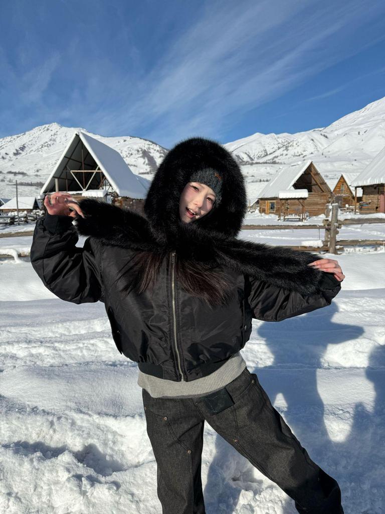 EME Yisheng Yi Faux Fur Balaclava & American Retro MA1 Air Force Jacket Winter Coat