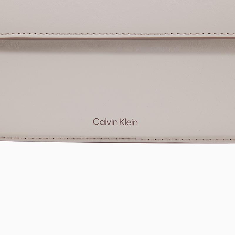 New CALVIN KLEIN Blended Material Shoulder Bag Medium Size Women's Cow Ivory 4K3110G-WGY