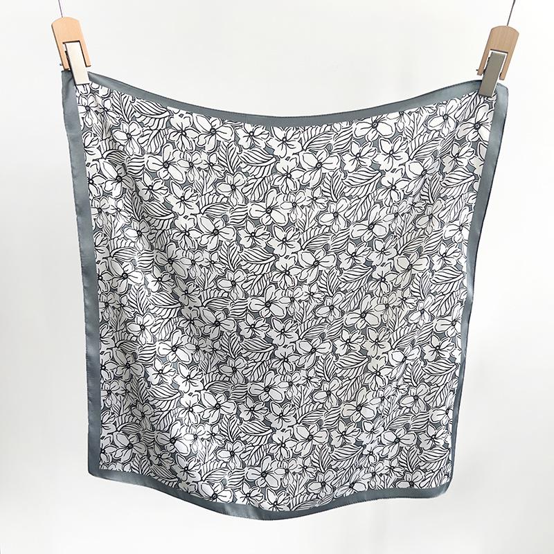 Korean Design Fashion Printed Silk Scarf 1116 Summer New Fashion Neck Scarf Headscarf with Shirt Square Scarf