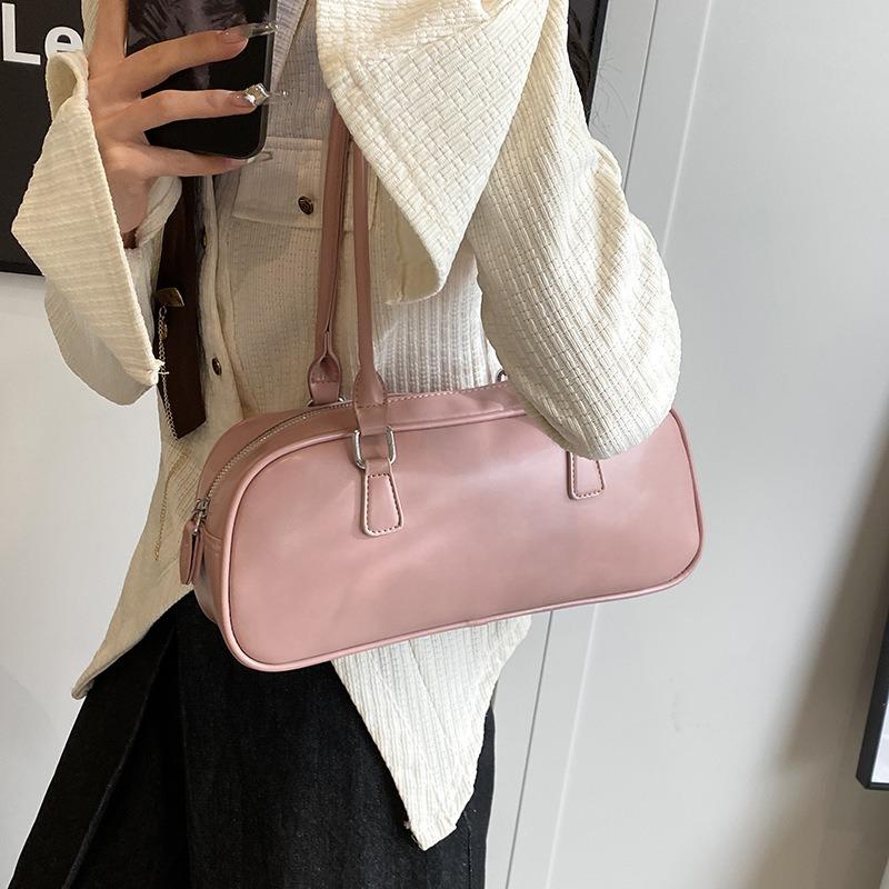 Niche retro small bag women's 2 new autumn and winter commuter underarm baguette bag fashionable texture shoulder bag